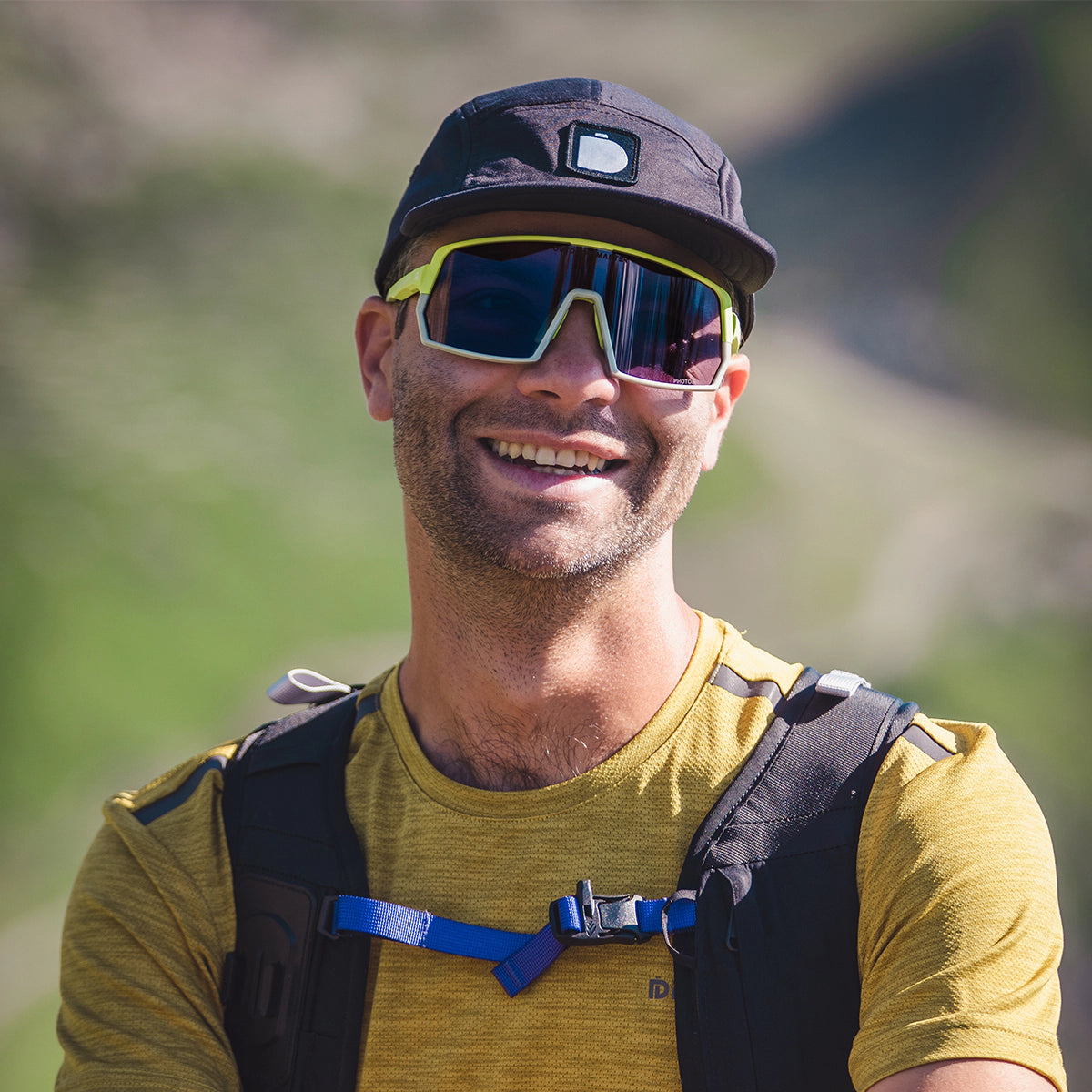 PHOENIX X Sports Sunglasses with Photochromic Lens
