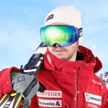 OutdoorMaster PRO Photochromic Goggles – Photochromic & Anti-Fog for Snow Vision