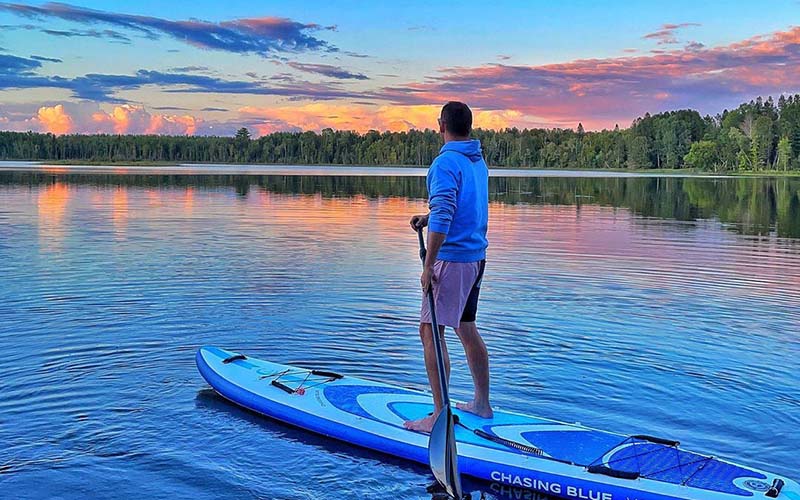 Paddle board VS Kayak: Speed, Fishing, Which is Easy to Flip, and More