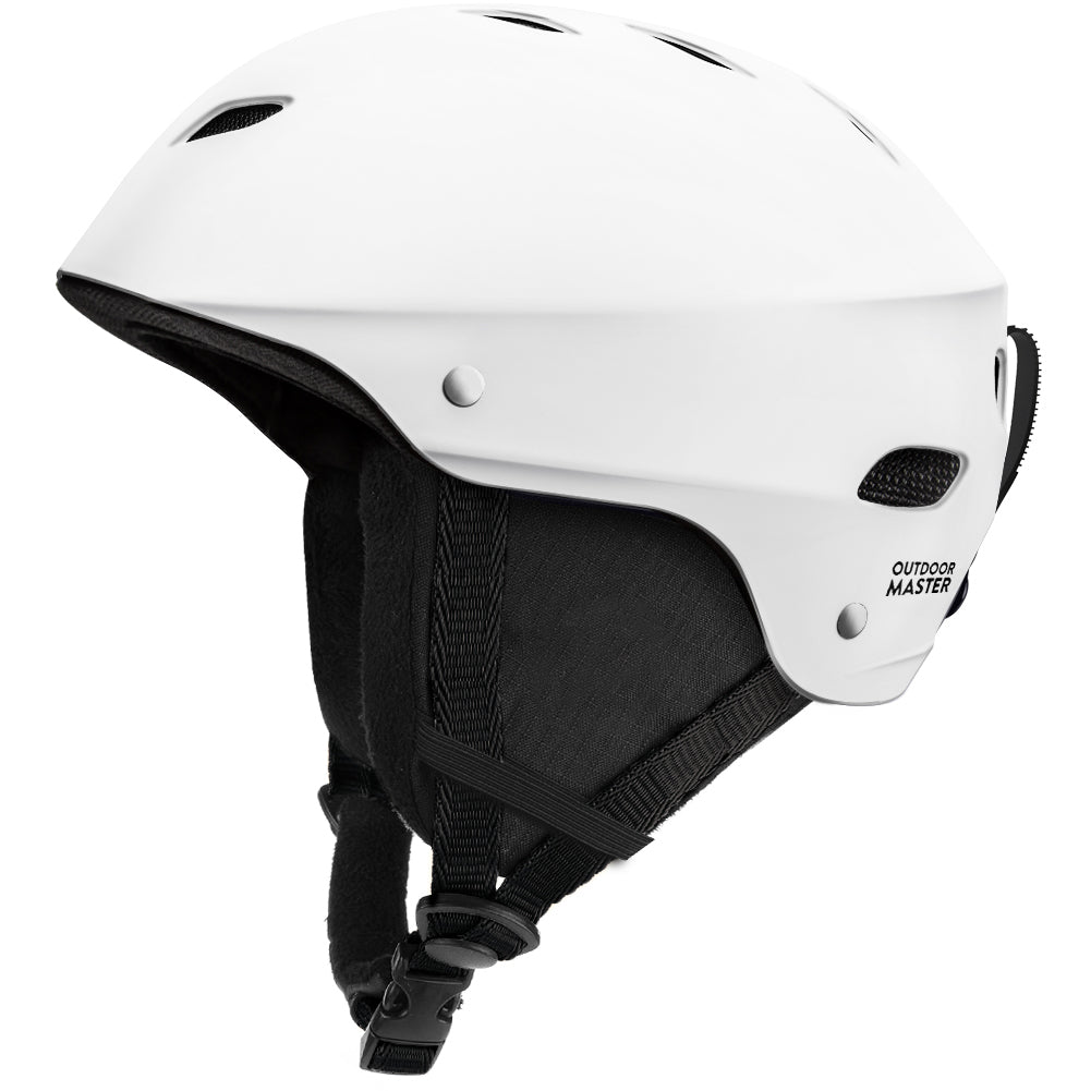white ski helmet